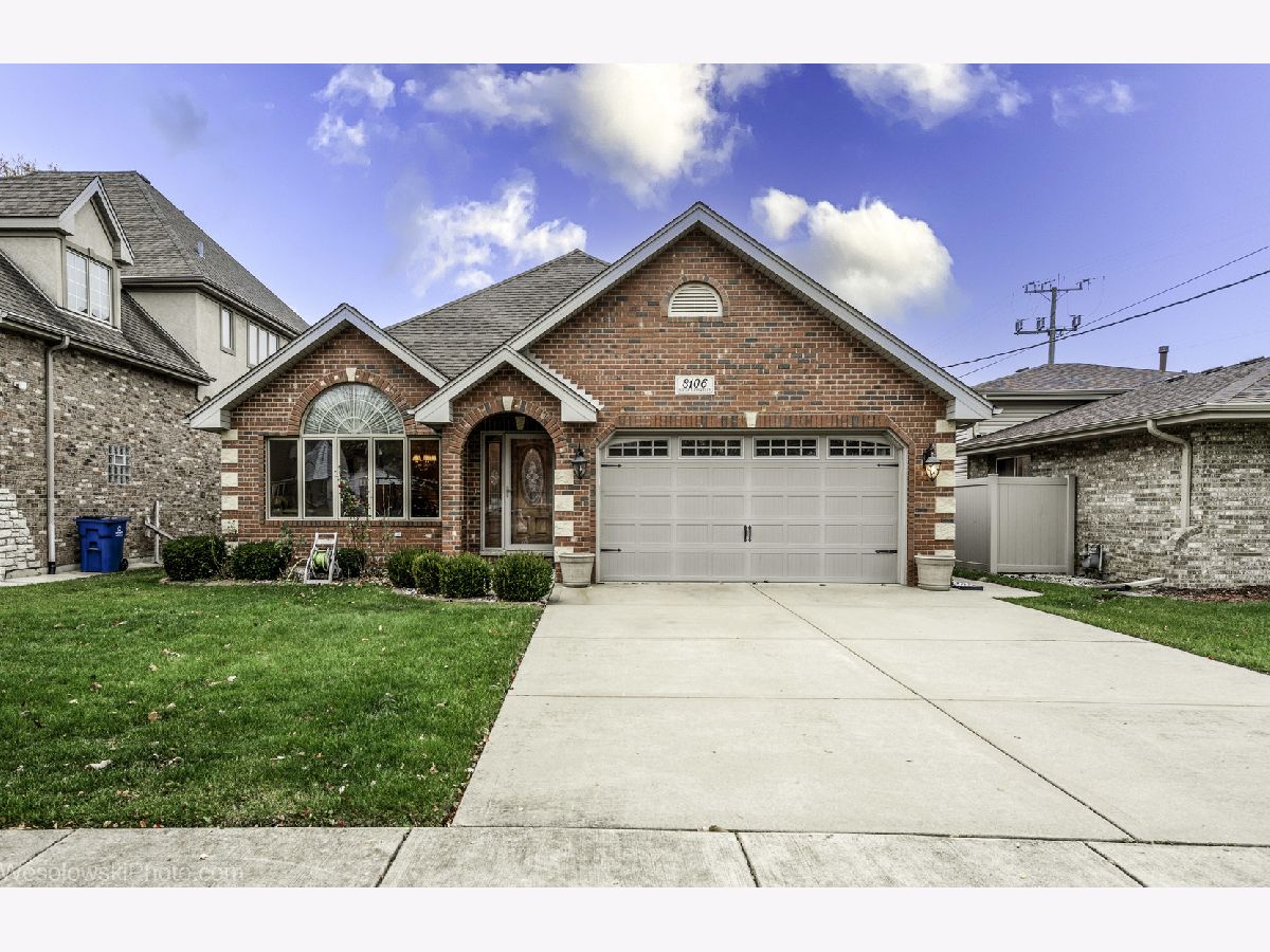  For Sale Burbank Illinois, 8106 Nashville Avenue