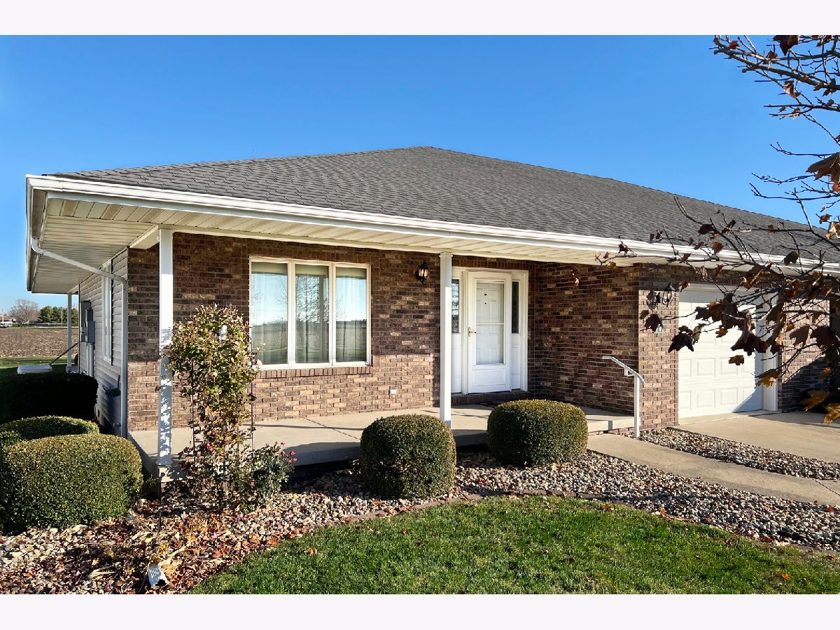  For Sale El Paso Illinois, 703 Kingwood Drive