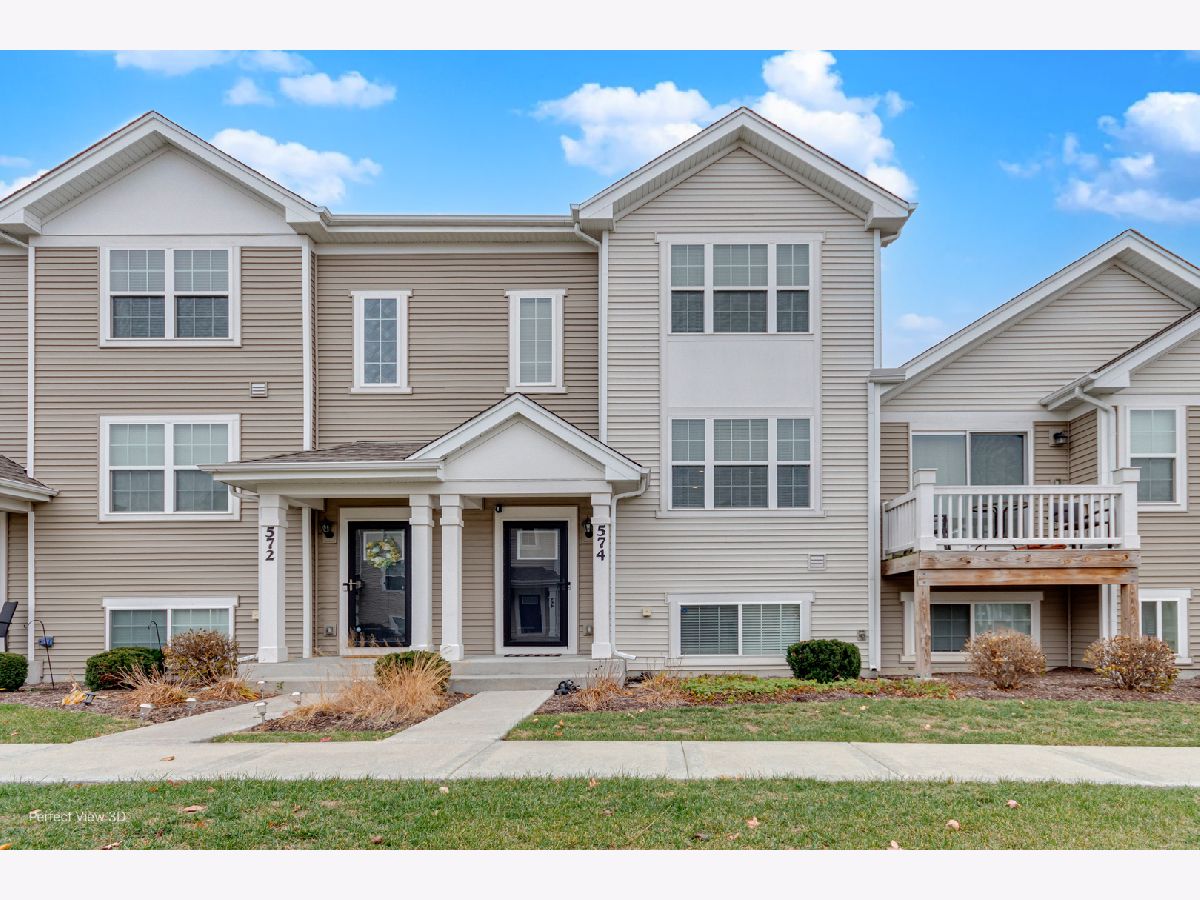  For Sale Joliet Illinois, 574 Spring Leaf Drive