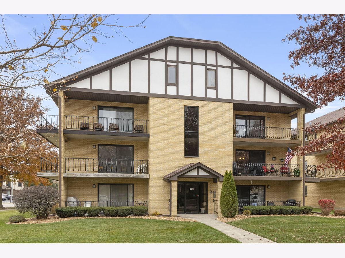  For Sale Tinley Park Illinois, 17968 Royal Oak Court
