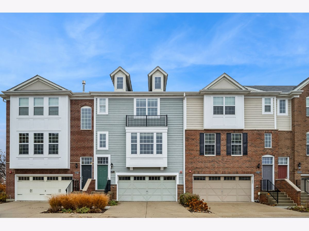 Townhomes & Homes For Rent Pleasant Square Schaumburg Illinois, 70 Marcel