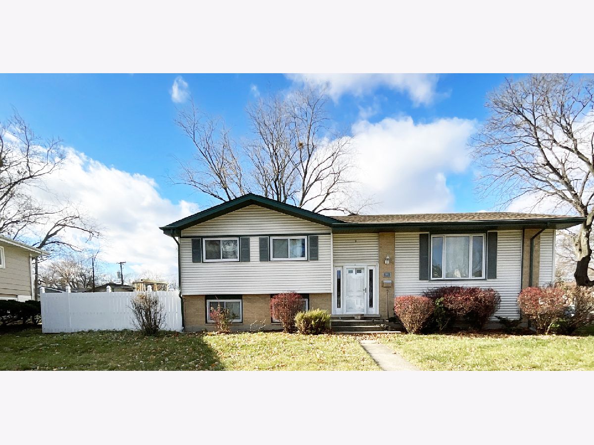  For Sale Lombard Illinois, 900 Arthur Drive