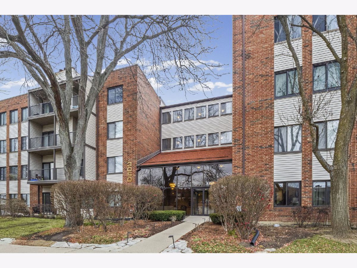  For Sale Northbrook Illinois, 3050 Pheasant Creek Drive