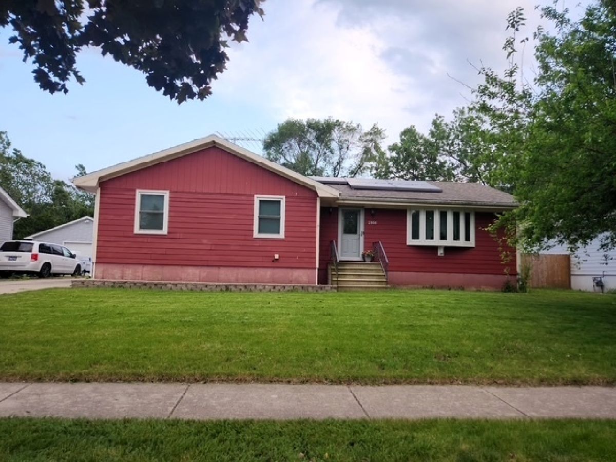  For Sale Joliet Illinois, 2908 Wake Island Drive