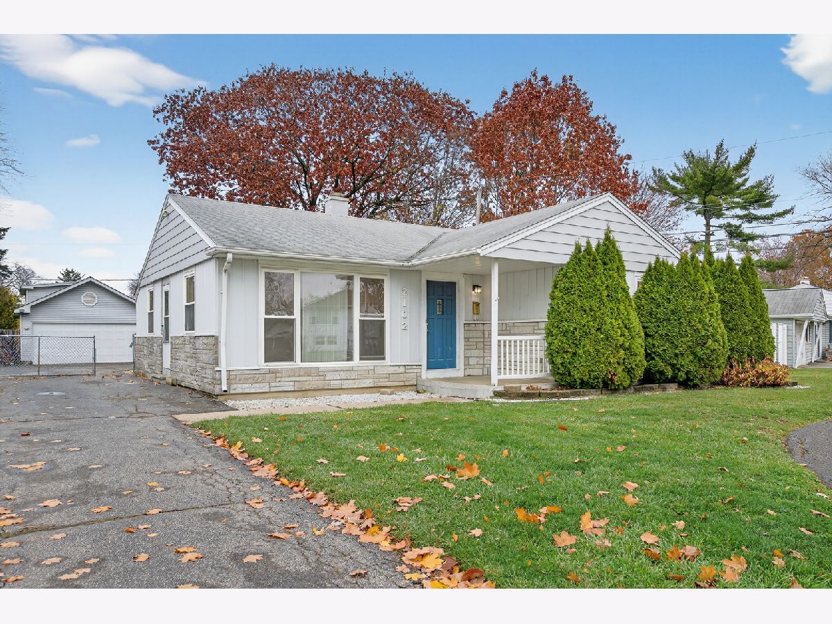  For Sale Rolling Meadows Illinois, 2102 Eastman Street
