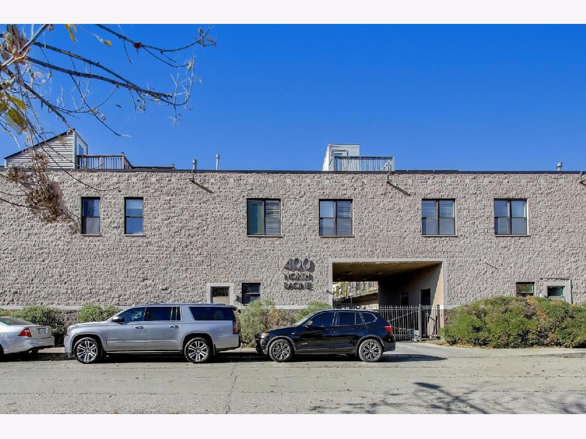  For Sale Chicago Illinois, 400 Racine Avenue