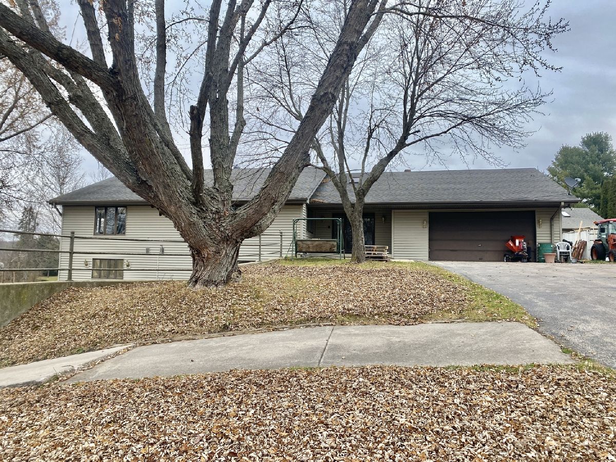  For Sale Woodstock Illinois, 19420 Frank Court