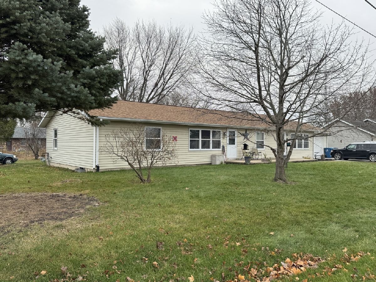  Sold Amboy Illinois, 303 Pieronnet