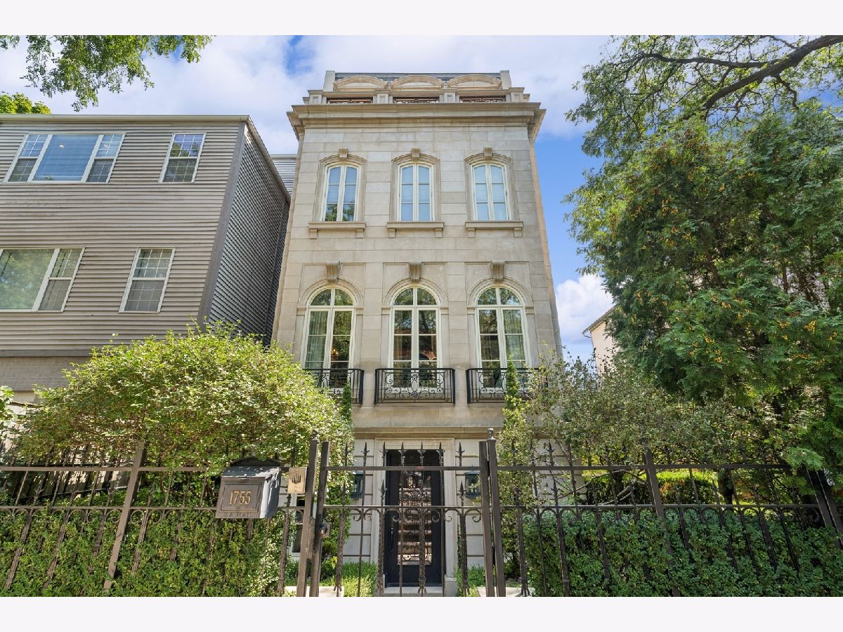  For Sale Chicago Illinois, 1755 Mohawk Street