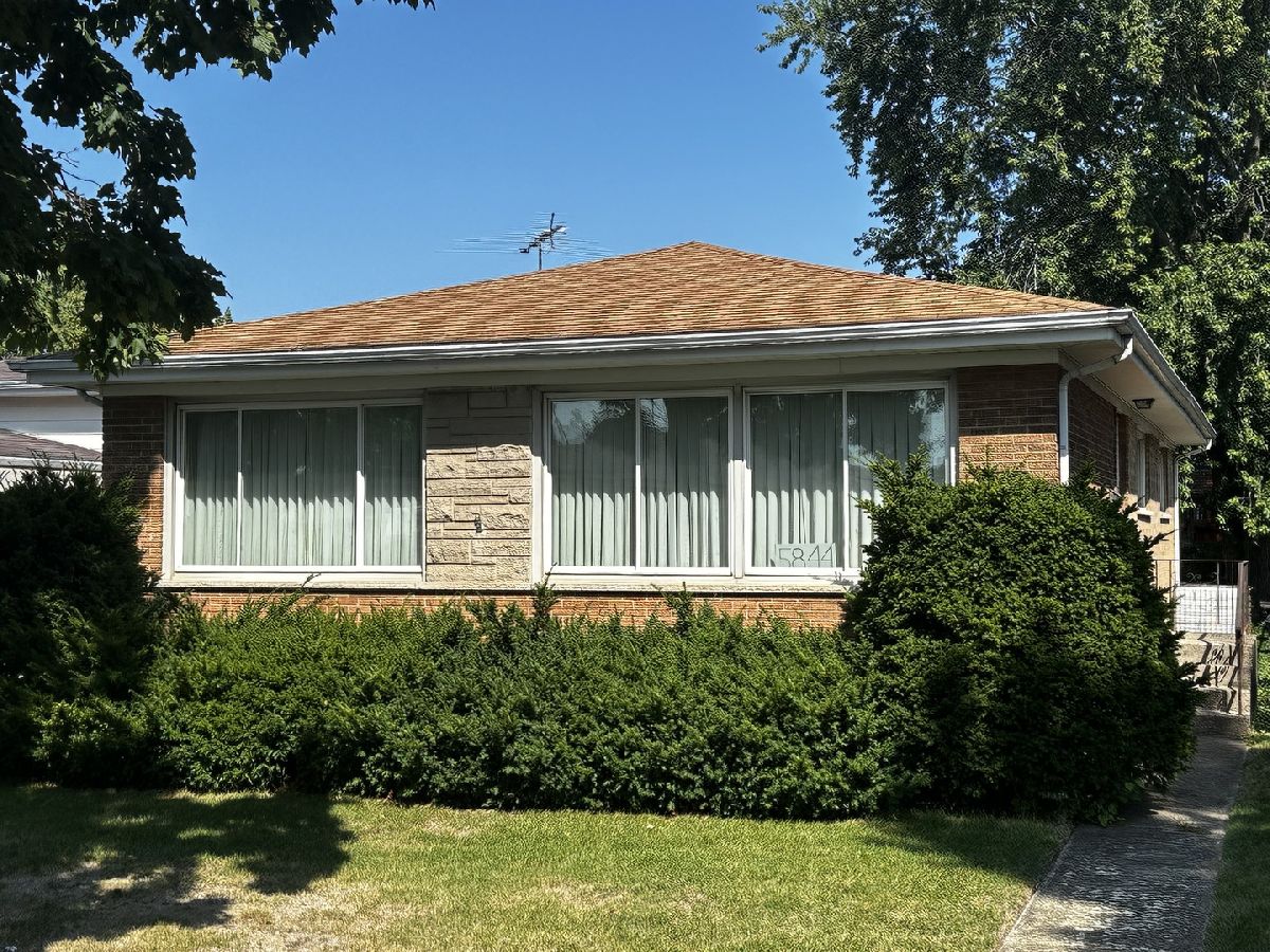  For Sale Morton Grove Illinois, 5844 Warren Street