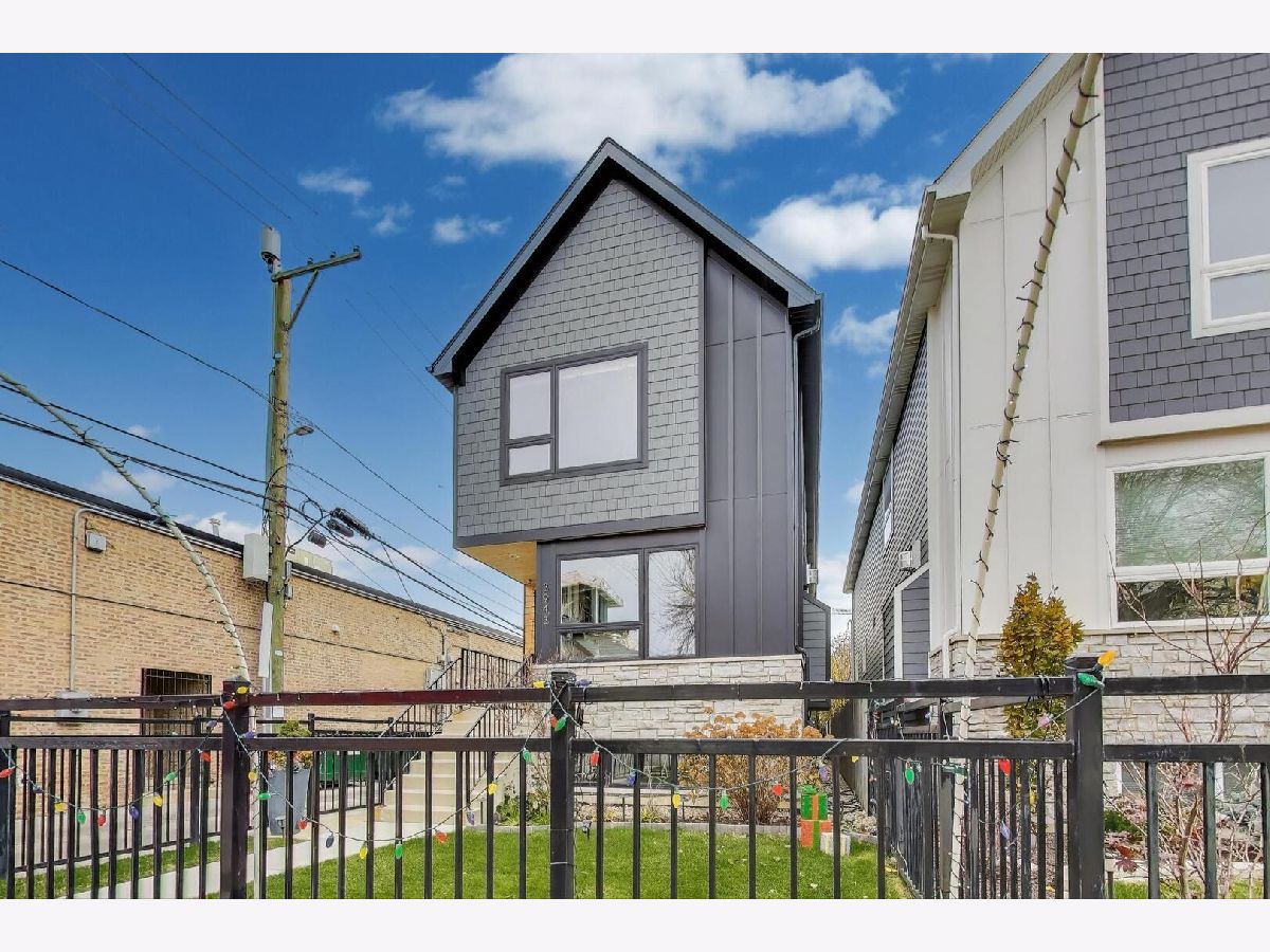  For Sale Chicago Illinois, 3943 Francisco Avenue