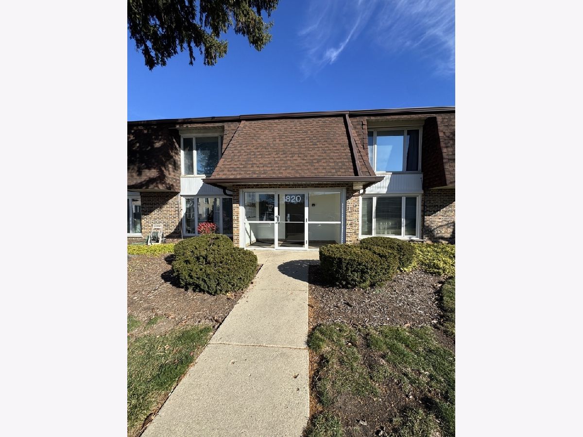  For Sale Arlington Heights Illinois, 1820 Surrey Park Lane
