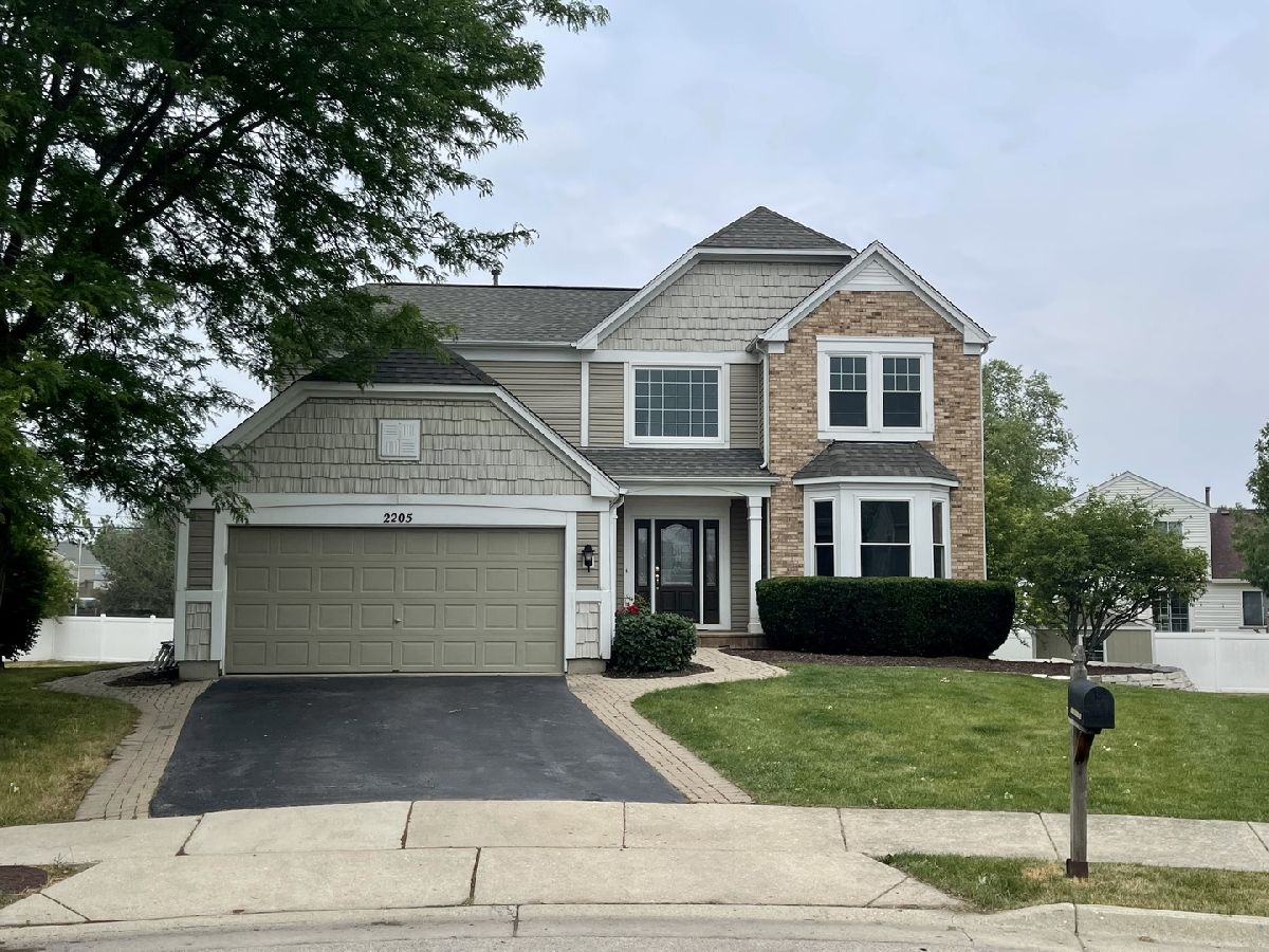  For Rent Elgin Illinois, 2205 Clipper