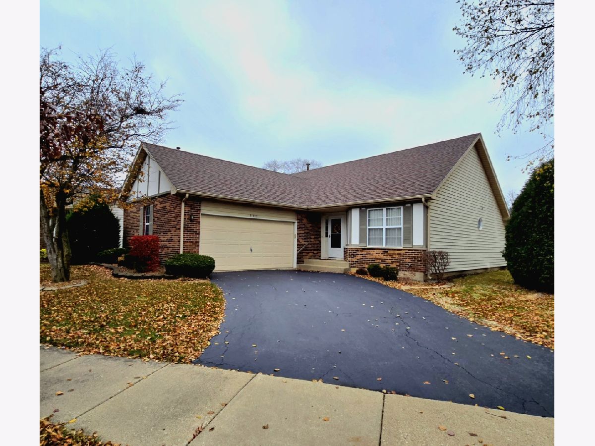 Townhomes & Condos & Homes Sold Carillon Plainfield Illinois, 21019 Hazelnut