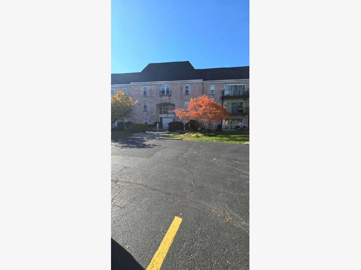  For Rent Rolling Meadows Illinois, 5001 Carriageway