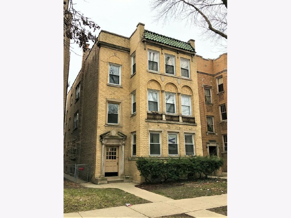  For Sale Chicago Illinois, 5526 Artesian Avenue