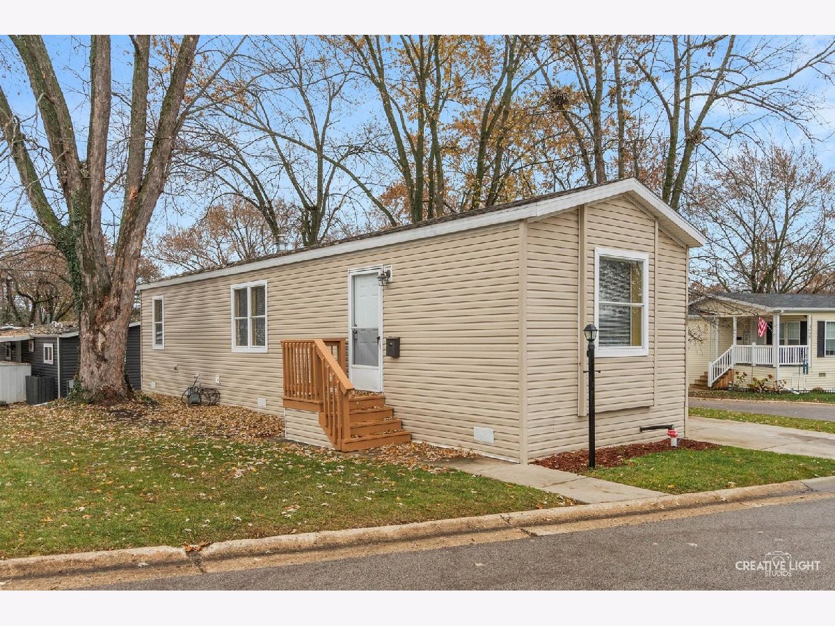  For Sale Elgin Illinois, 1101 Richard Road