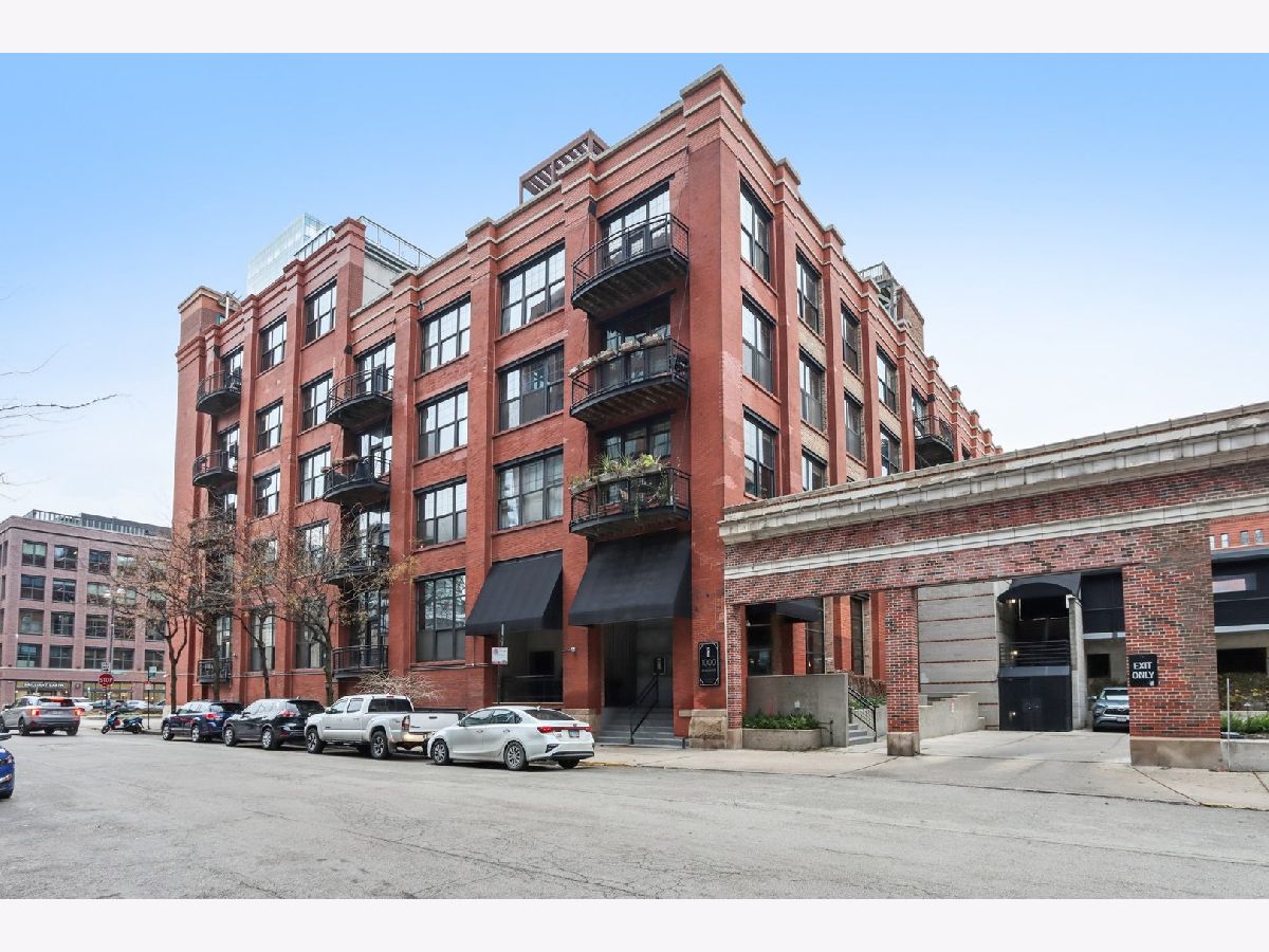  For Sale Chicago Illinois, 1000 Washington Boulevard