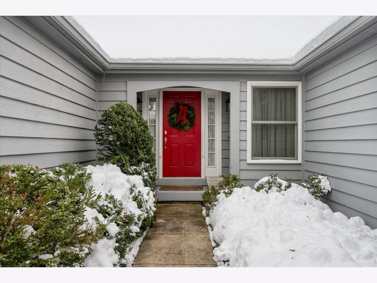  Sold Lake Bluff Illinois, 207 North