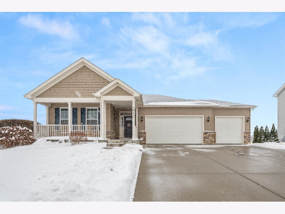  For Sale Yorkville Illinois, 1037 Carly Circle