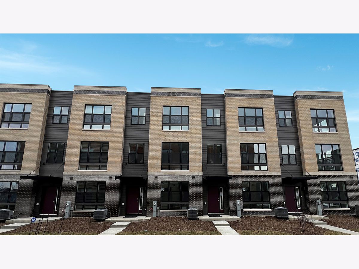  For Sale Lombard Illinois, 361 Summit Circle