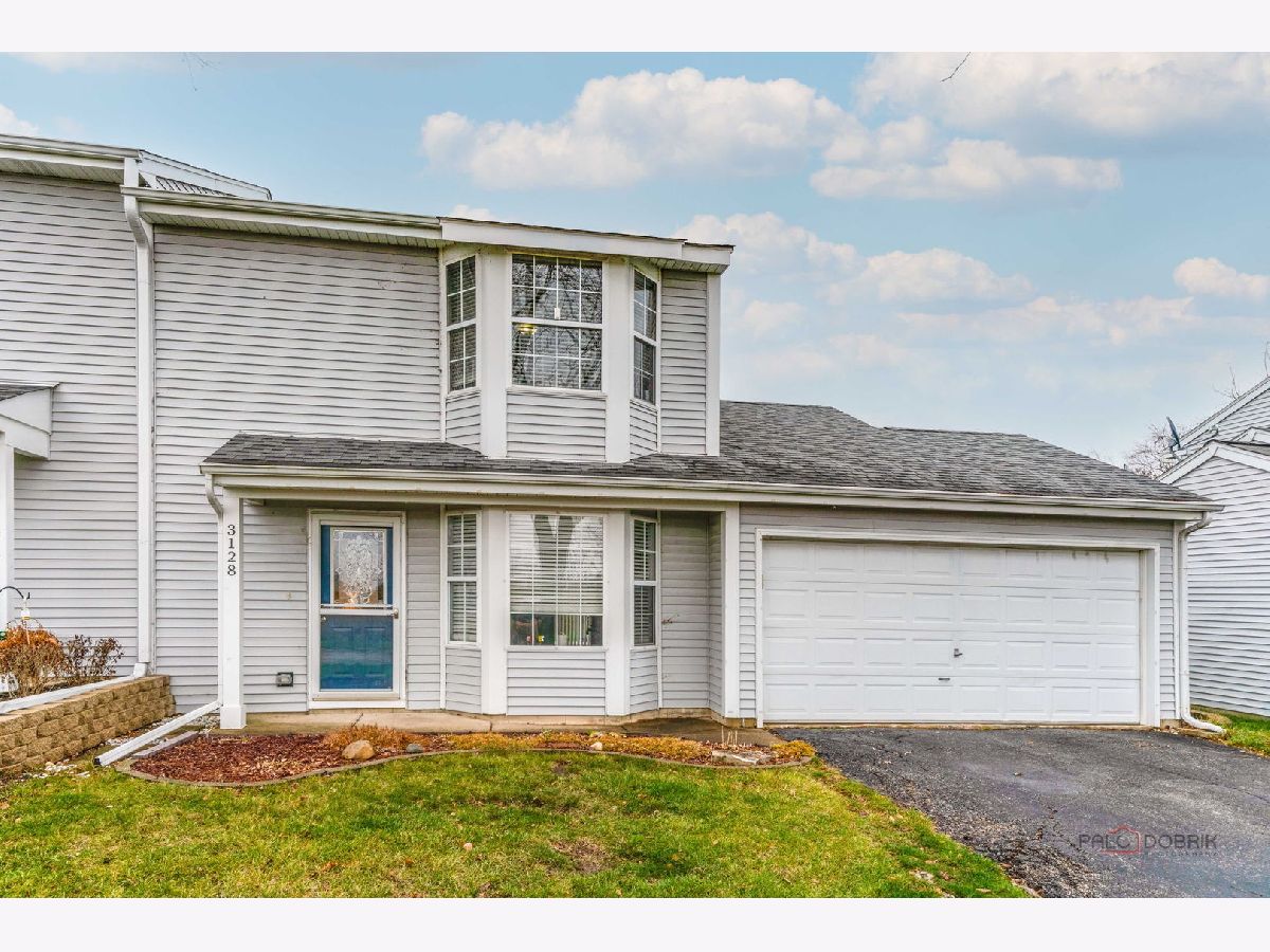  For Sale Island Lake Illinois, 3128 Lynette Lane