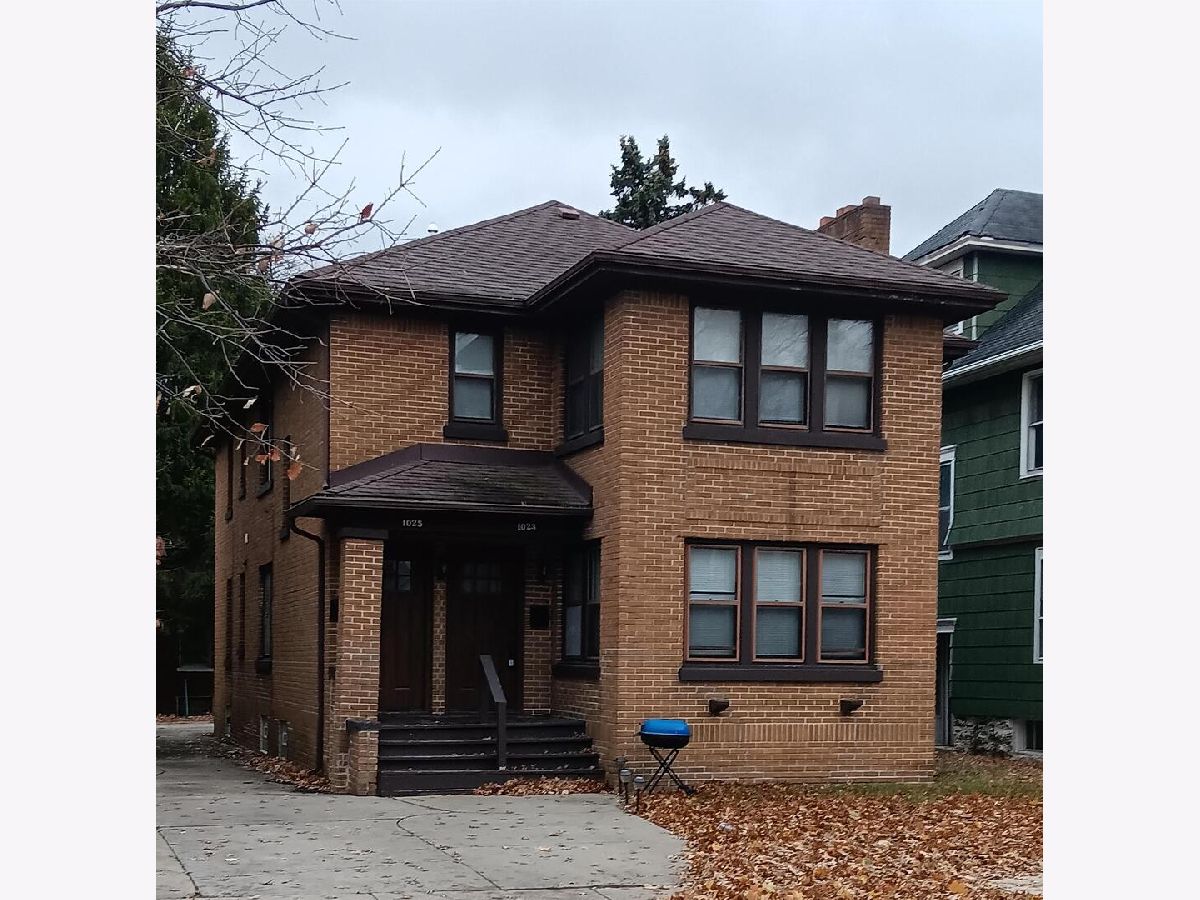  For Sale Rockford Illinois, 1023 Court Street