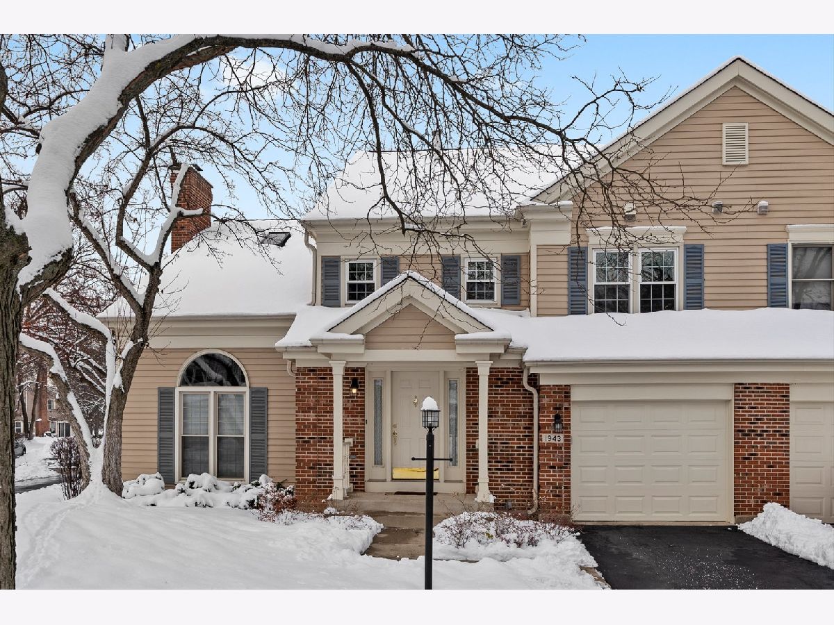  For Sale Arlington Heights Illinois, 1943 Charter Point Drive