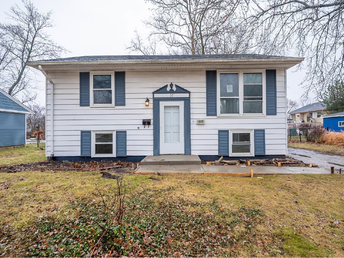  For Sale Glenwood Illinois, 37 Cedar Lane
