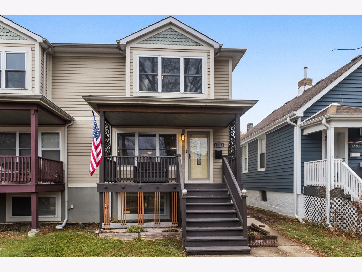  For Sale Evanston Illinois, 1811 Lyons Street