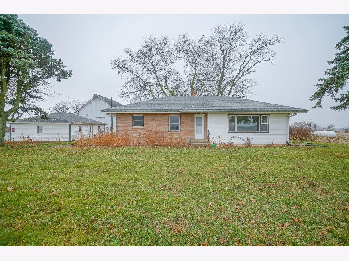  For Sale Pecatonica Illinois, 2610 Klinger Road