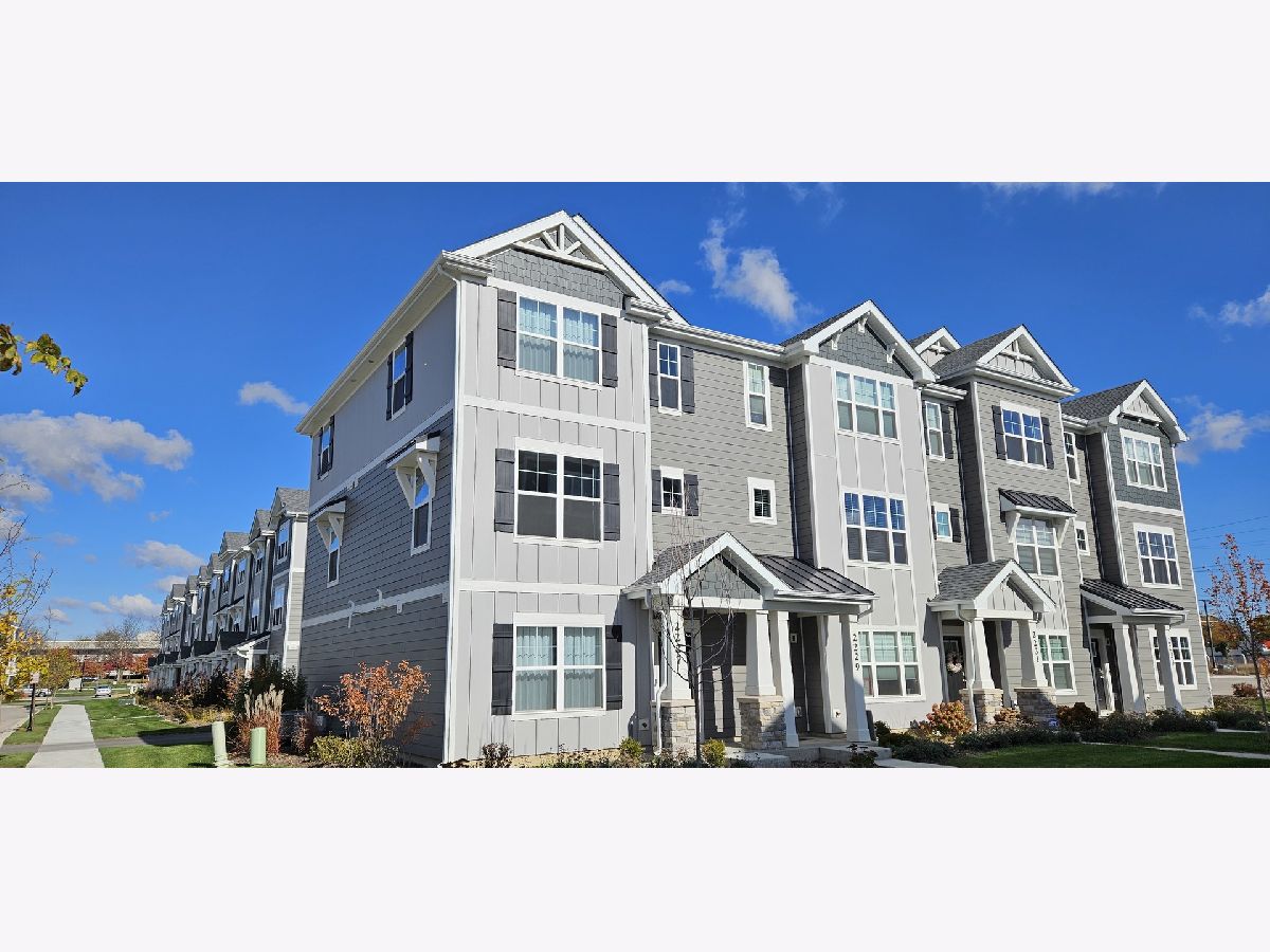  For Sale Mundelein Illinois, 2227 Glacier Street