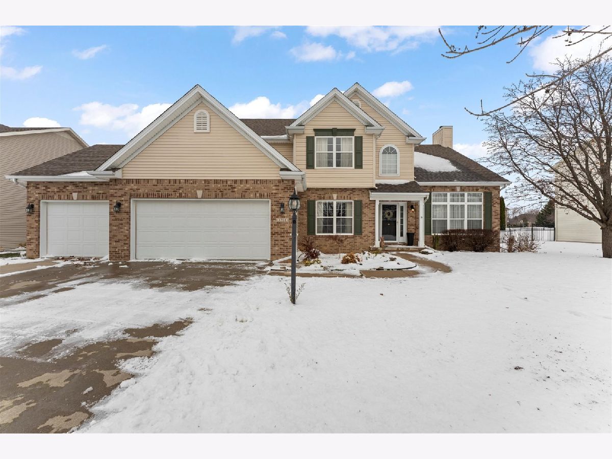 Homes & Condominiums For Sale Ironwood West Champaign Illinois, 4708 Horse Creek Drive