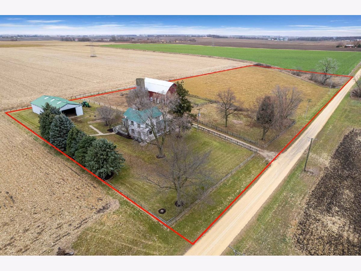  For Sale Hinckley Illinois, 16645 Lasher Road