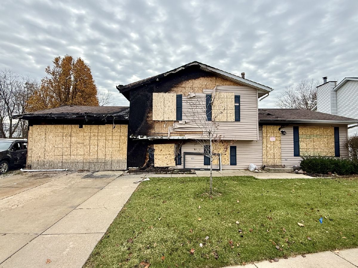  For Sale Joliet Illinois, 3406 Karen Drive