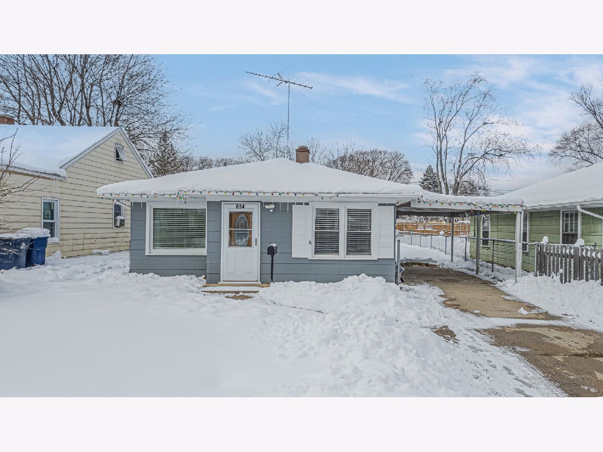  For Sale Waukegan Illinois