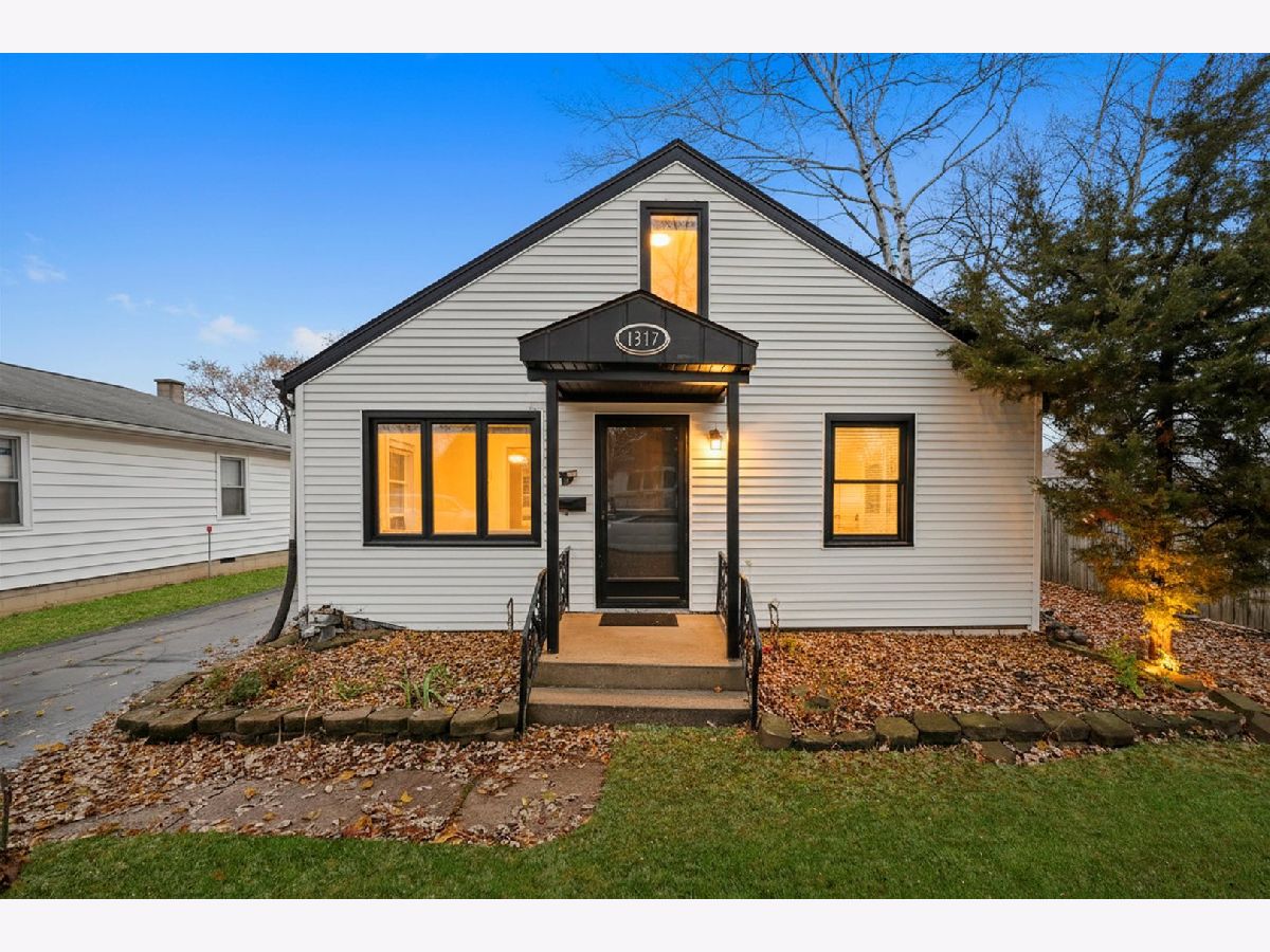  For Sale Joliet Illinois, 1317 Waverly Place