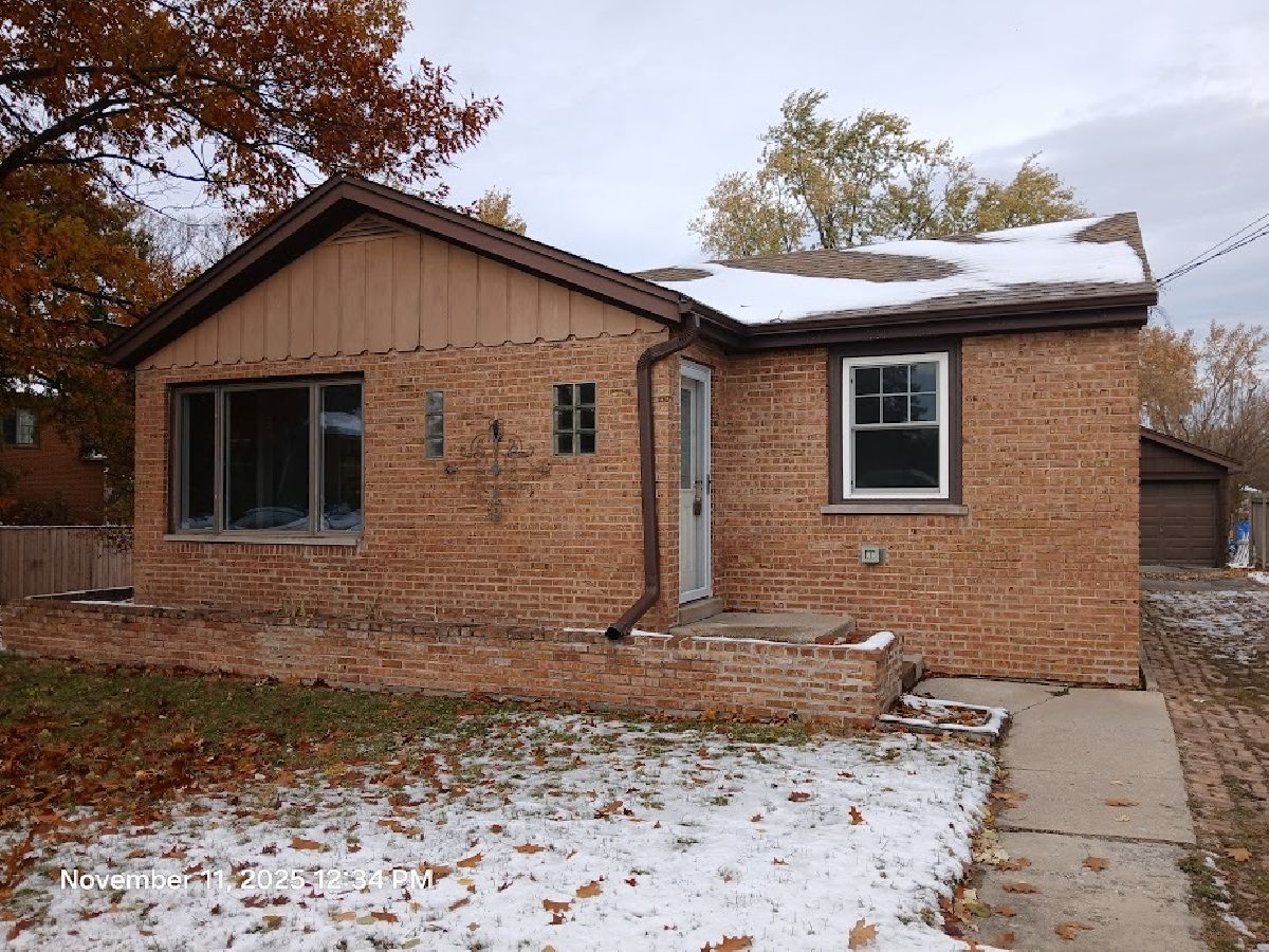  For Sale Oak Forest Illinois, 4932 158th Street