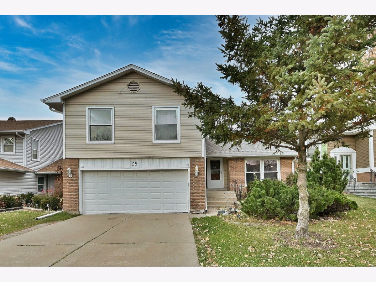  For Sale Lombard Illinois, 28 Majestic Drive