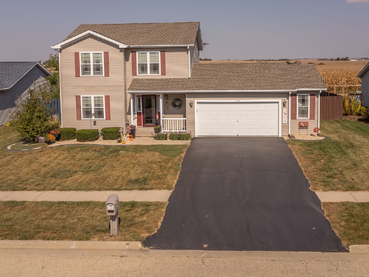  Sold Forreston Illinois, 706 Hewitt