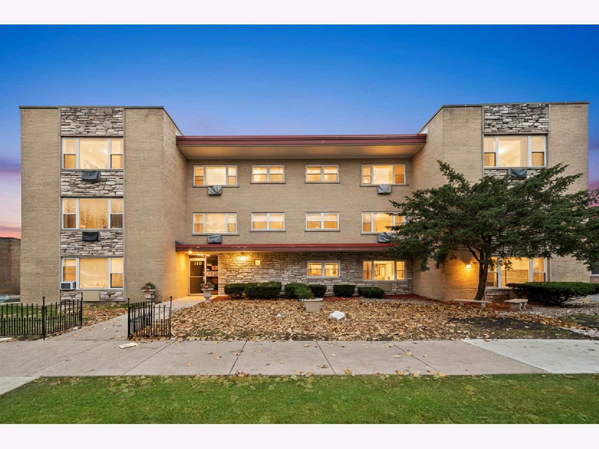  For Sale Oak Park Illinois, 415 Maple Avenue