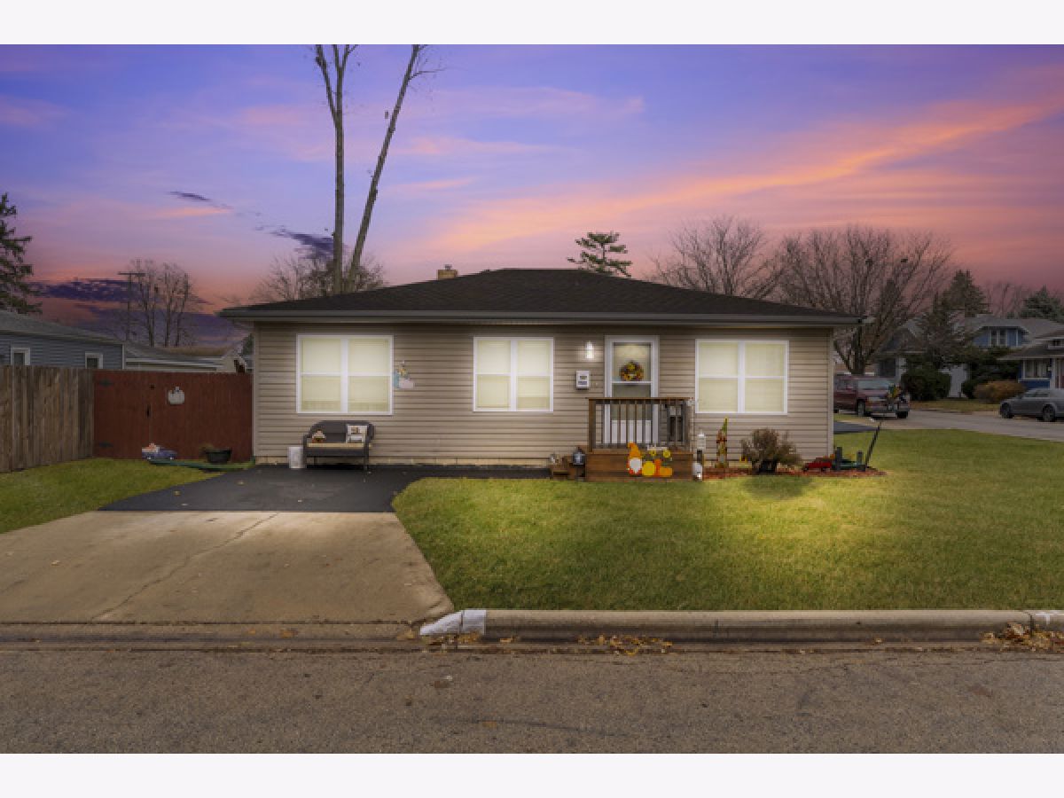  For Sale Joliet Illinois, 901 Norley Avenue