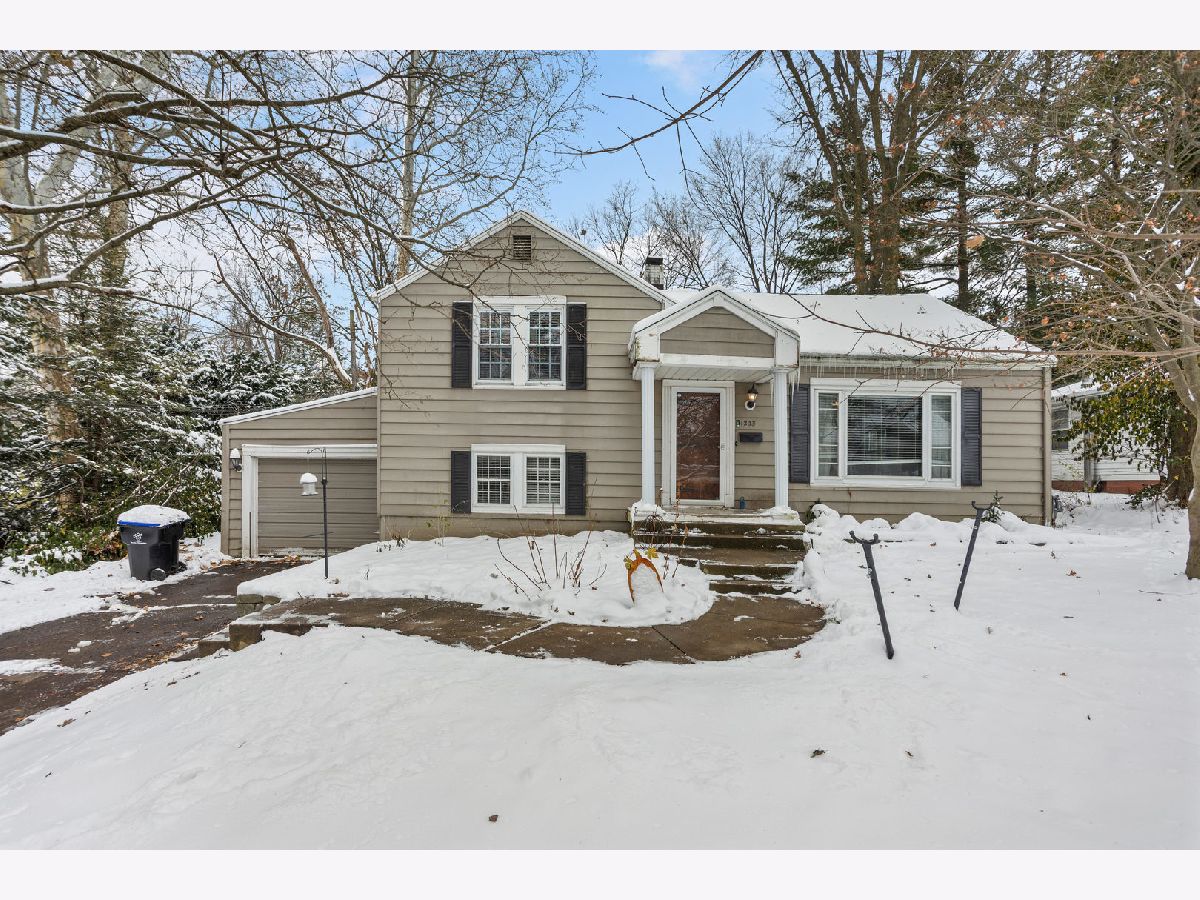  For Sale Bloomington Illinois, 1233 Jefferson Street