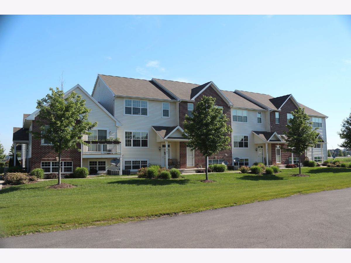  For Rent Sycamore Illinois, 2206 Concord