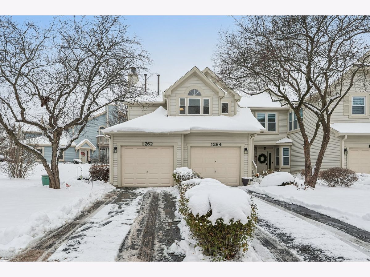 Townhomes & Condos & Homes For Sale The Fields Naperville Illinois, 1262 Rhodes Lane