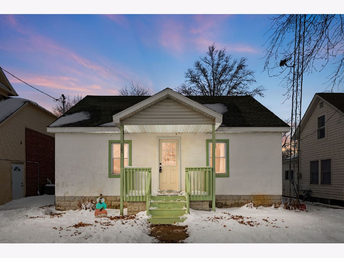  For Sale Martinton Illinois, 105 3rd Street