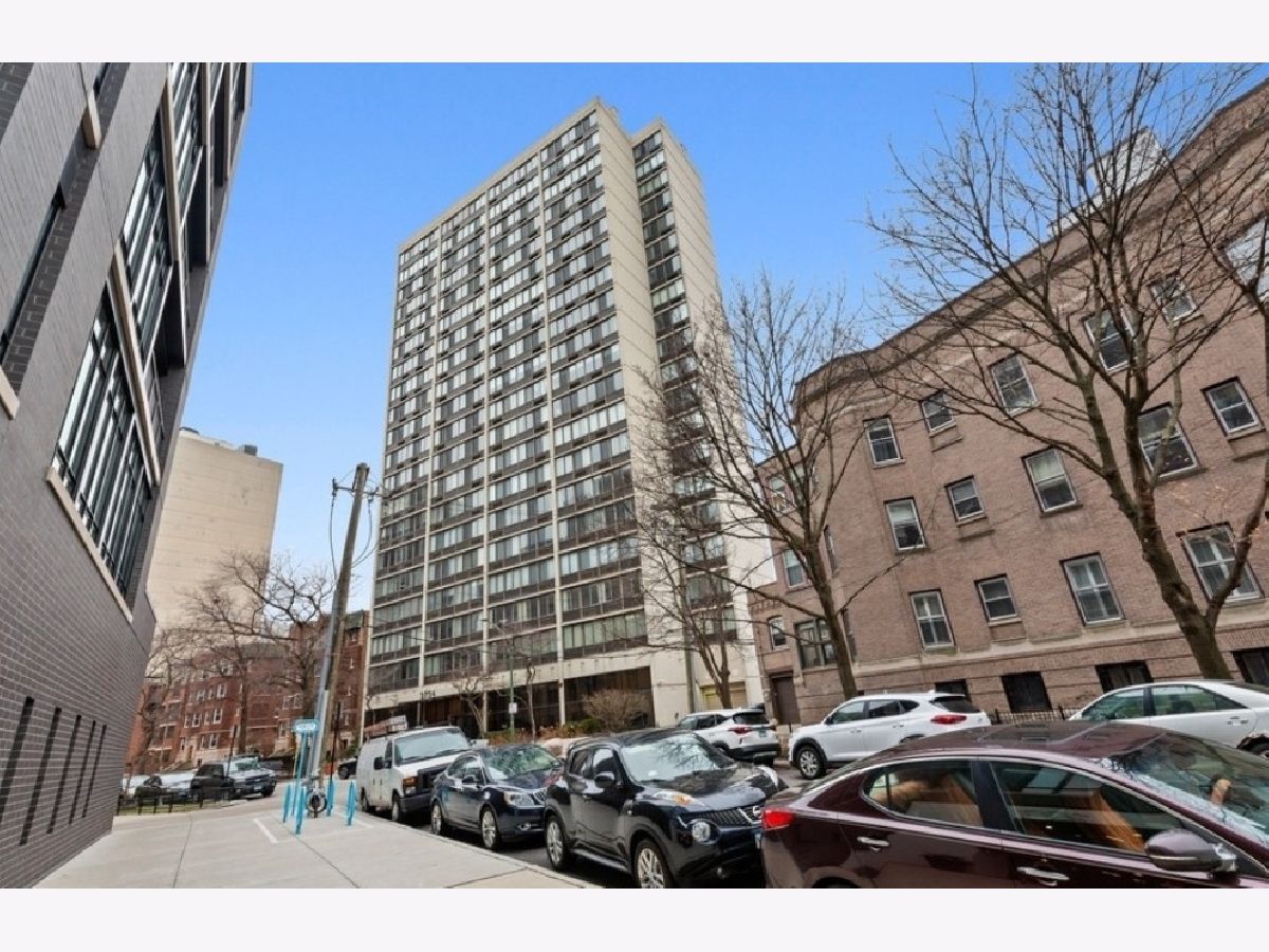  For Sale Chicago Illinois, 2754 Hampden Court