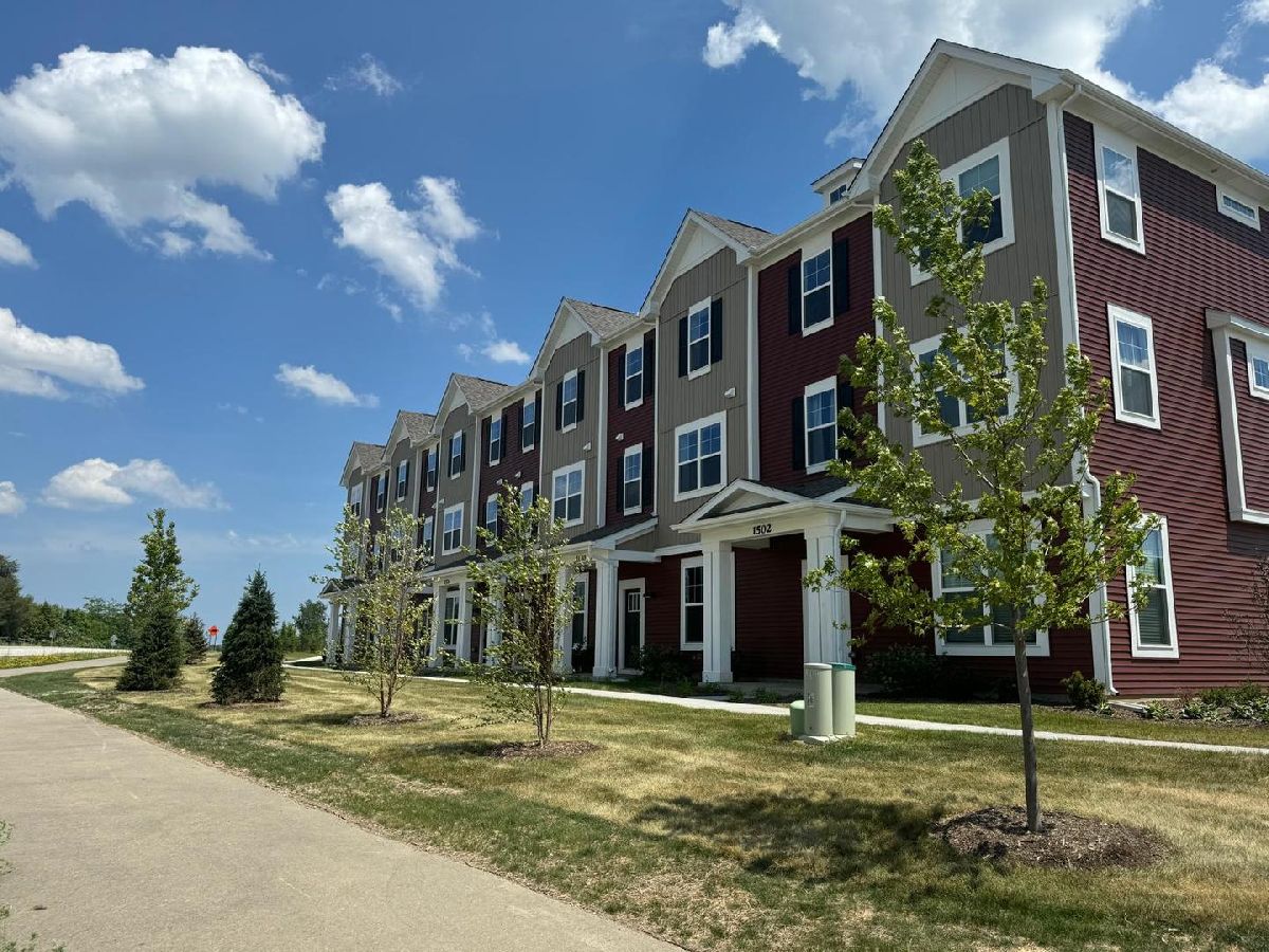  For Rent Grayslake Illinois, 1526 Albany