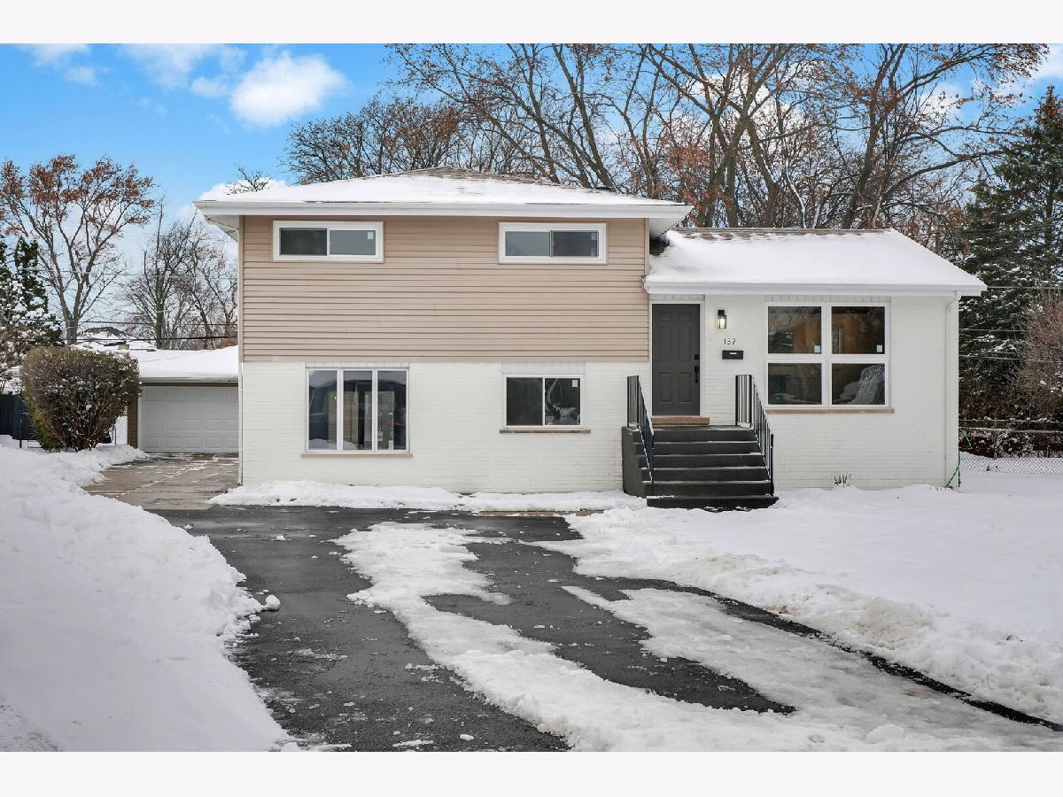  For Sale Glenview Illinois, 137 Julie Drive