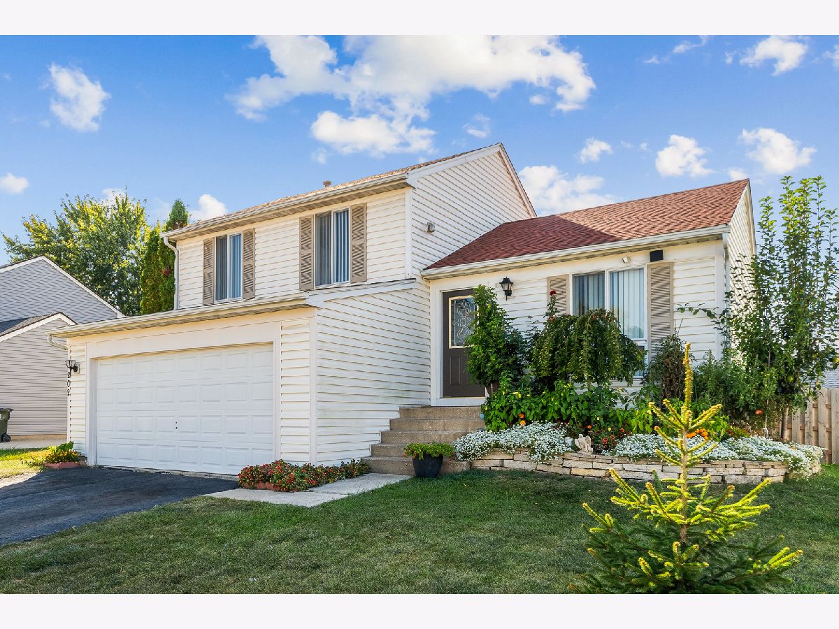  For Sale Streamwood Illinois, 202 Parkwood Drive